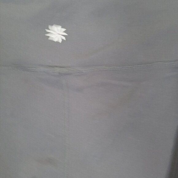 Athleta Chaturanga criss cross crop leggings black - Picture 7 of 9